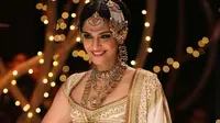 Sonam Kapoor Setuju Klausal Tak Hamil saat Syuting
