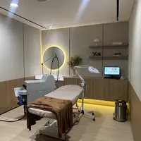Menghilangkan jerawat di wajah hingga berkunjung ke klinik kecantikan Erha. [Anisha/Fimela]