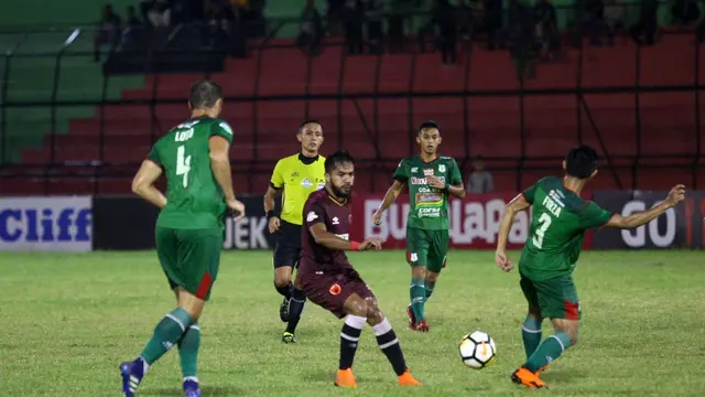 PSMS Medan vs PSM Makassar