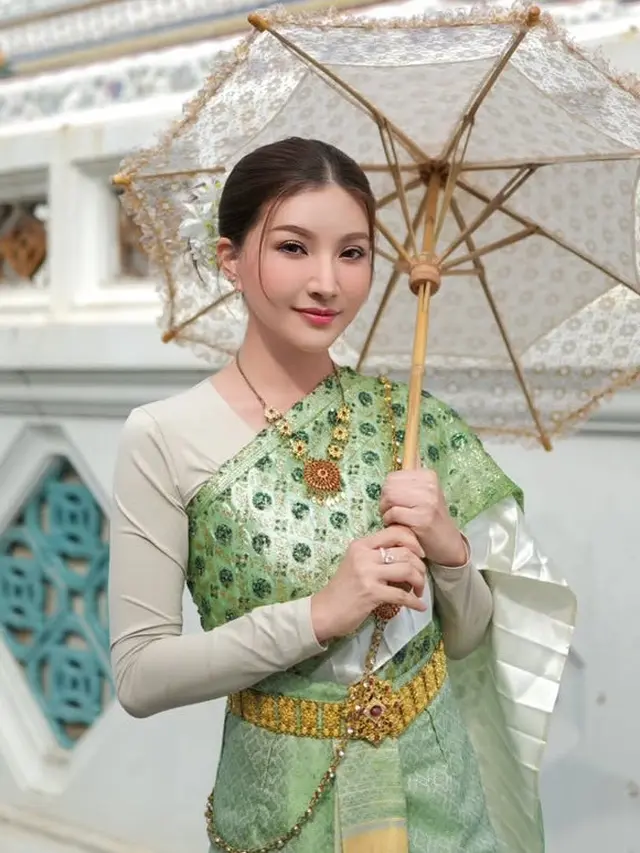 Sarwendah Kenakan Baju Tradisional Thailand. [@sarwendah29]
