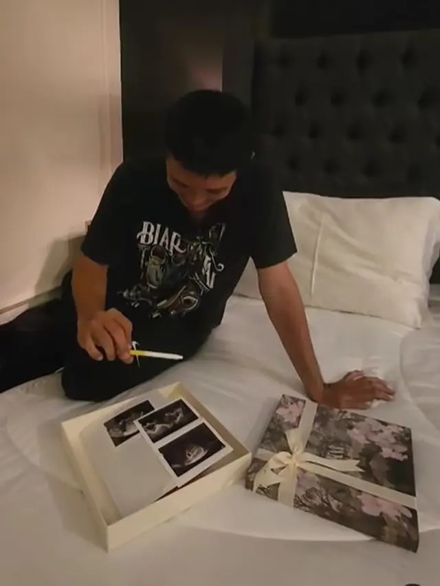 Istri Hamil Anak Kedua, Ini 6 Potret Keluarga Kecil Eza Yayang yang Harmonis