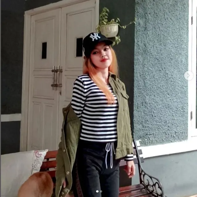 6 Potret Terbaru Artis Cilik Febriana Sapta Kini Lepas Hijab, Bikin Pangling