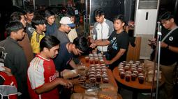 Lokasi Roaring Night Liga Inggris 2023/2024 antara Manchester City melawan Arsenal di Hype Cafe, Depok, Minggu (31/3/2024) malam. (Bola.com/Abdul Aziz)