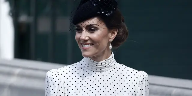 Gaya Kate Middleton Beri Penghormatan pada Putri Diana Saat Hadiri Acara Publik Bersama Ratu Camilla