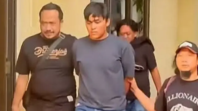 Tampang pencuri Honda HR-V dari parkiran hotel di Semarang