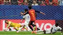Nama Josimar Jose Evora Dias atau Vozinha jadi perbincangan utama saat tim debutan Piala Dunia 2026, Cape Verde menahan imbang Spanyol 0-0 pada laga Grup H di Atlanta Stadium hari Selasa (16/06/2026) dini hari WIB. (AP Photo/Mike Stewart)
