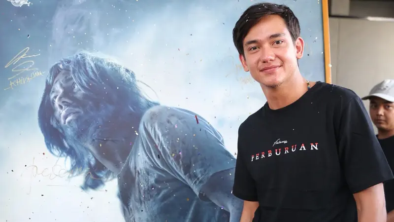 [Fimela] Adipati Dolken di Film Perburuan