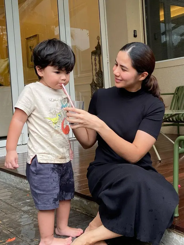Dikabarkan Tunangan Engku Emran Eks Suami Laudya Cynthia Bella, Ini 6 Potret Noor Nabila