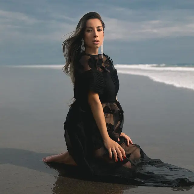 7 Gaya OOTD Jennifer Bachdim Jelang Melahirkan, Tetap Stylish