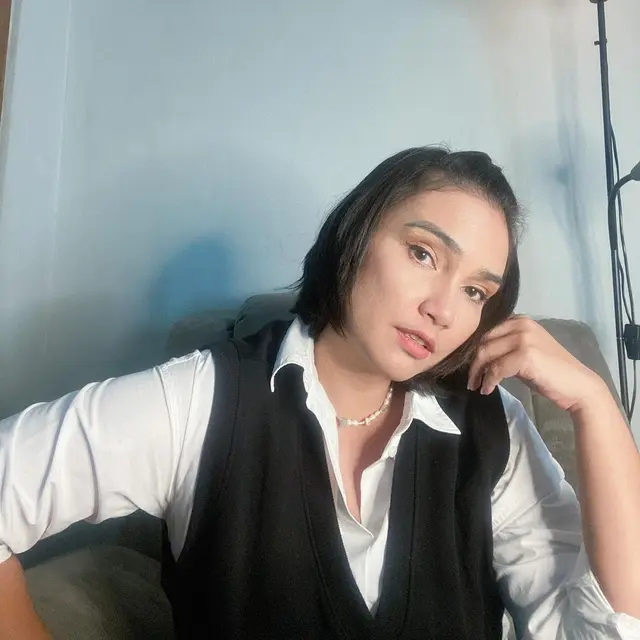 Feby Febiola makin cantik setelah sembuh dari kanker ovarium