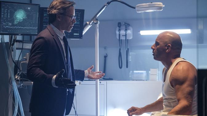 Guy Pearce sebagai Dr. Emil Harting dalam Bloodshot. (Foto: IMDb/ Columbia Pictures)