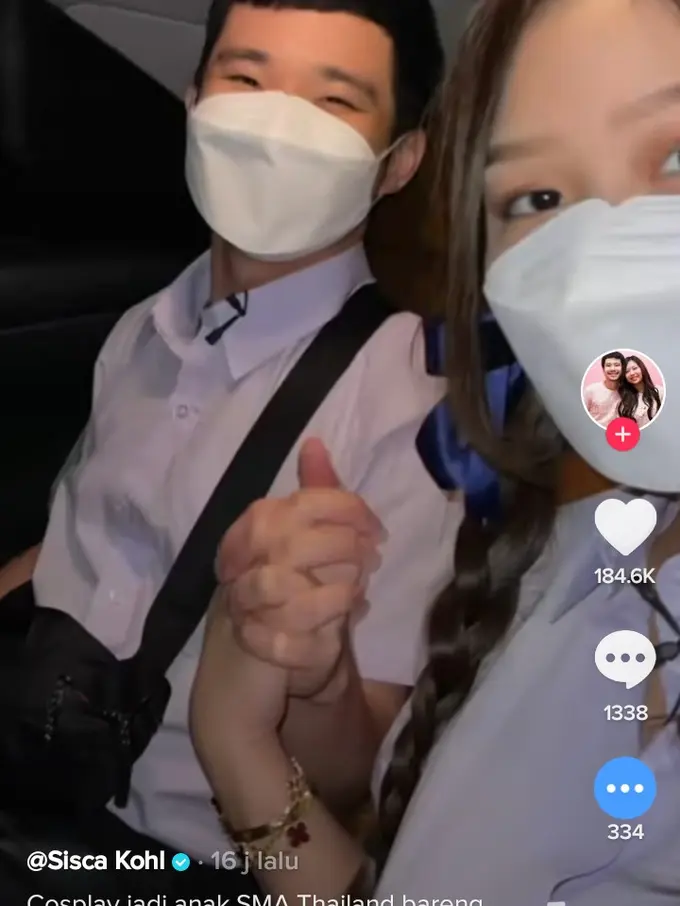 Gaya Jess No Limit dan Sisca Kohl pakai seragam SMA Thailand saat bulan madu di Bangkok (Foto: TikTok @siscakohl)