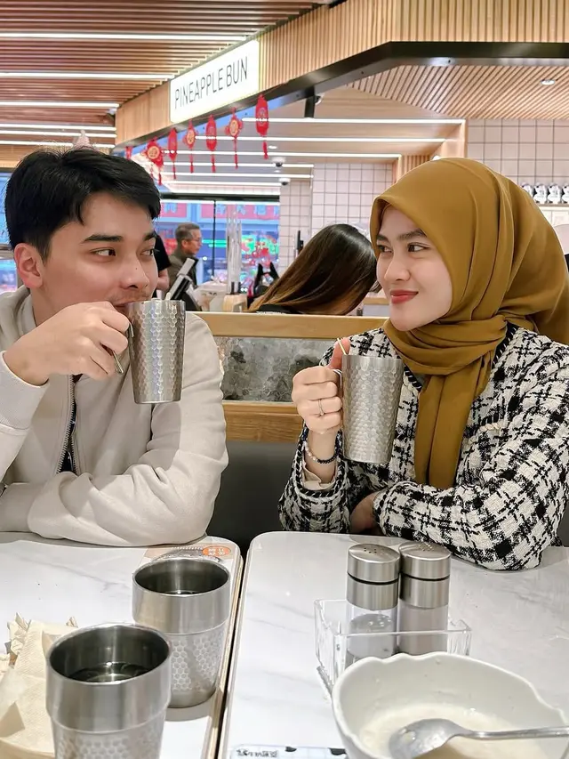 Ungkap Kebanggaan, Henny Rahman Pamerkan 6 Potret Mesra dengan Alvin Faiz yang Berulang Tahun  (instagram/hennyyrahman/alvin_411).