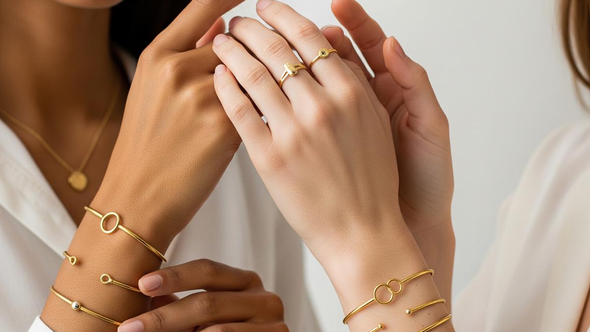11 Model Gelang Emas untuk Sehari-hari: Simpel, Trendi, dan Elegan