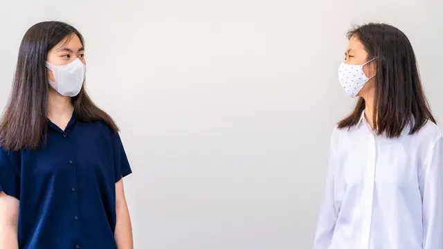 Ilustrasi Menjaga Jarak