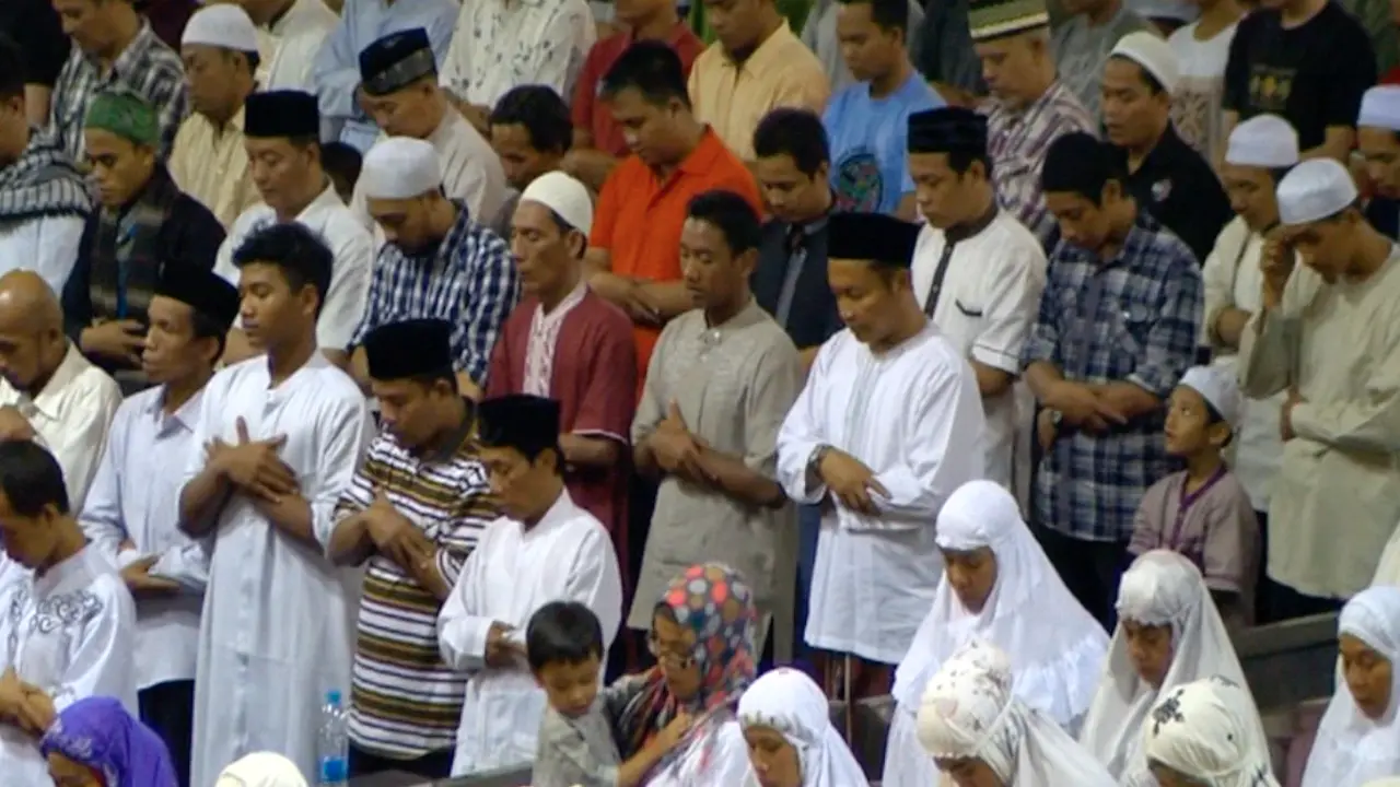 Baca Niat Sholat Tarawih Berjamaah dan Sendiri, Lengkap dengan Tata Cara dan Doa (Sendi Setiawan/Liputan6.com)