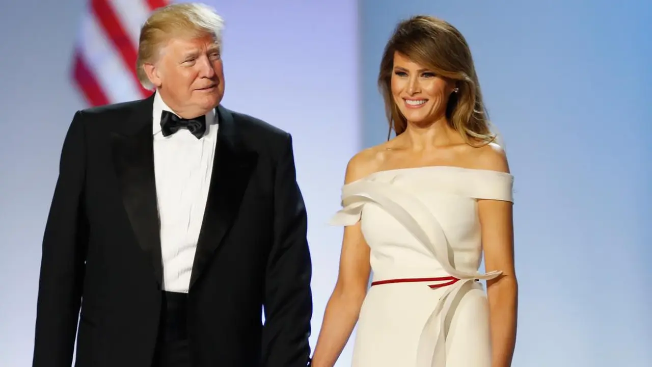 Lihat Lebih Dekat Anggunnya Melania Trump di Malam Pelantikan