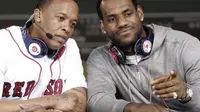 Leborn James bersama Dr. Dre (vibe.com)