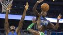 Pebasket Boston Celtics, Terry Rozier, bersiap melepas tembakan saat melawan Orlando Magic pada laga NBA di Amway Center, Orlando, Minggu (5/11/2017). Magic kalah 88-104 dari Celtics. (AP/Willie J Allen Jr)