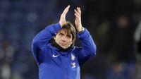 Pelatih Chelsea, Antonio Conte, saat pertandingan melawan Leicester City pada laga perempat final Piala FA di Stadion King Power, Minggu (18/3/2018). Leicester City takluk 1-2 dari Chelsea. (AP/Frank Augstein)