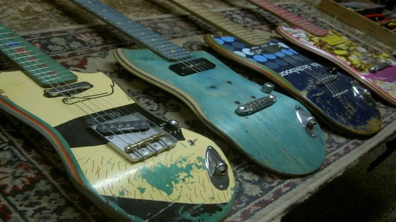 Skate Guitar, Saat Papan Skateboard Menjadi Gitar Listrik