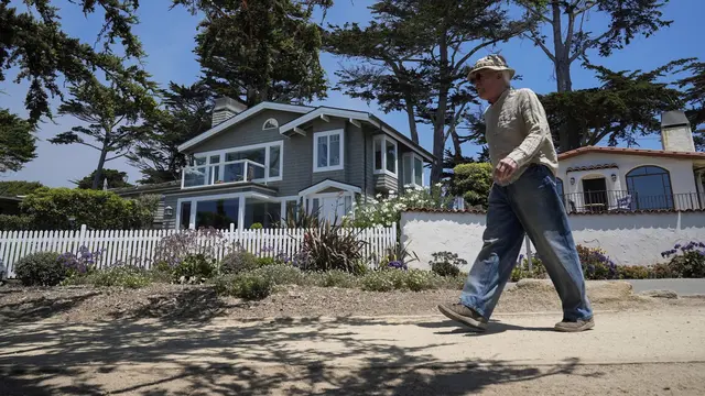 Kawasan perumahan di Carmel-by-the-Sea, California, Amerika Serikat (AS). (Dok. AP/Godofredo A. Vasquez)