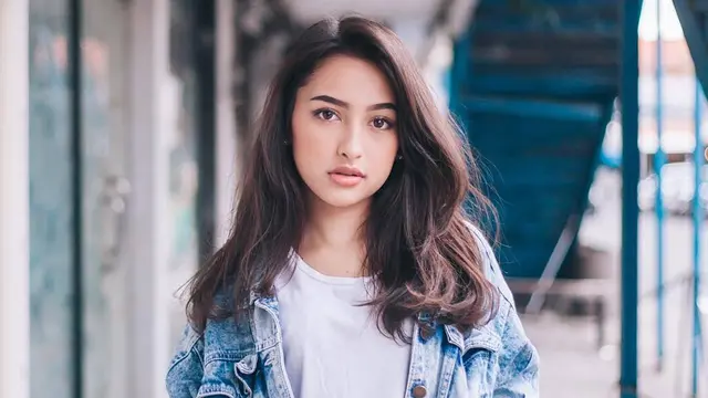 [Bintang] Jennifer Coppen