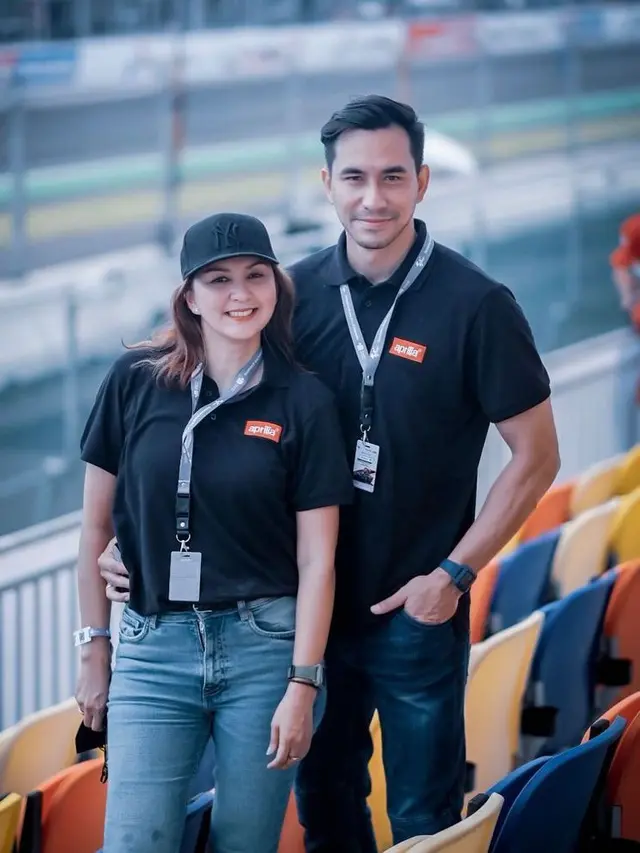 8 Gaya Seleb saat Nonton MotoGP di Mandalika, Donna Agnesia hingga Ayu Maulida