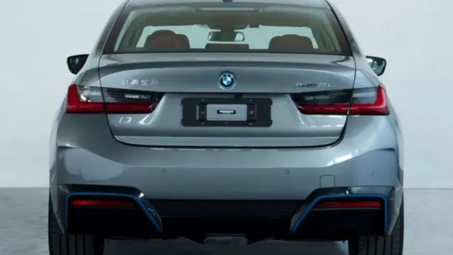 BMW Siapkan Lawan Baru untuk Tesla Model 3 (Gaadiwaadi)
