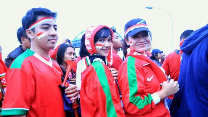 [Bintang] Suporter Timnas Indonesia