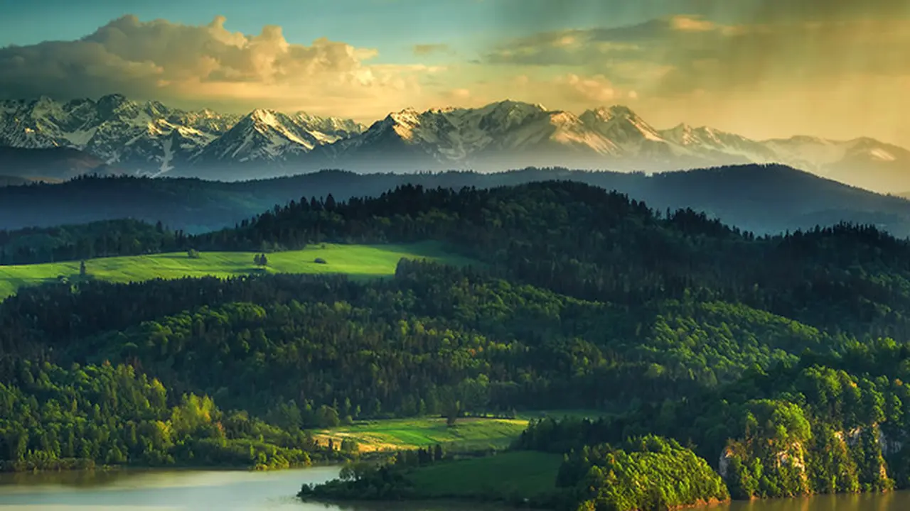 Indahnya Lukisan Alam yang Membentang di Gunung Tatra Polandia