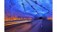 Terowongan Laerdal, terowongan di Norwegia dengan panjang 24,51 kilometer.