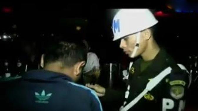 Segmen 1 Razia Tempat Hiburan hingga Truk  Tabrak Pembatas 