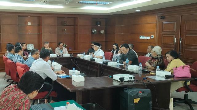 Otoritas Jasa Keuangan (OJK) menerima dan memfasilitasi pertemuan antara manajemen PT AsuransiJiwasraya (Persero) (Jiwasraya) dengan perwakilan pemegang polis. (Foto: OJK)