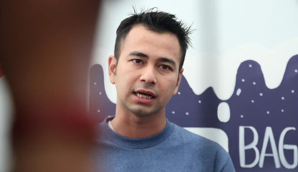 Raffi Ahmad ditangkap di kawasan Lebak Bulus, Jakarta Selatan pada 27 Januari 2013. Ia terbukti mempunyai ganja dan pil ekstasi. (Nurwahyunan/Bintang.com)