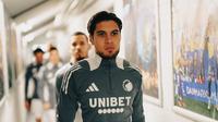 Kevin Diks menjalani pemanasan jelang Firm Derby di Superliga Denmark antara Brondby Vs FC Copenhagen, Minggu (27/10/2024). (Dok. FC Copenhagen)