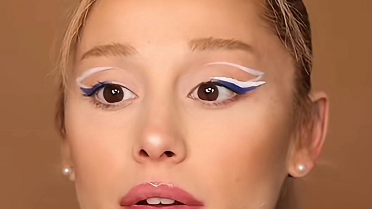 Tampil Segar ala Ariana Grande, Ini Rahasia Eyeliner Putih yang Bikin Mata Lebih Hidup
