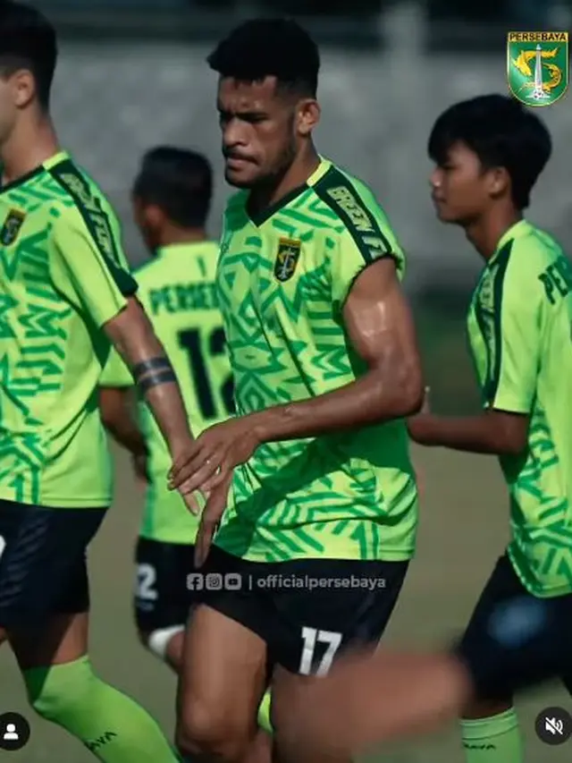 Kembali ke Tim, Ini 5 Potret Ricky Kambuaya saat Latihan Persebaya Surabaya