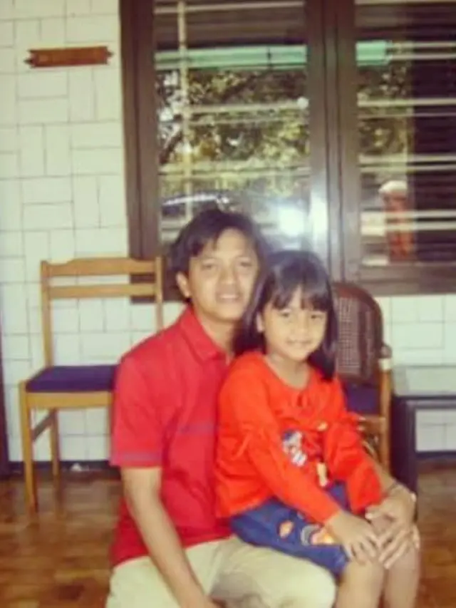 6 Potret Transformasi Hanin Dhiya dari Kecil hingga Kini, Memesona Pakai Hijab