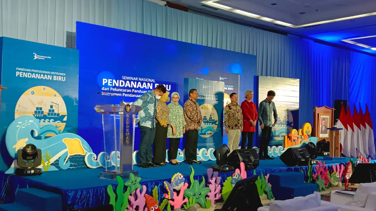 Kementerian PPN/Bappenas bersama dengan kementerian lembaga (K/L) bekerja sama dalam peluncuran Panduan Penyusunan Instrumen Pendanaan Biru (Blue Finance Instruments Development Guideline).