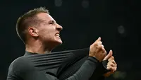 Gelandang AC Milan asal Italia #73, Francesco Camarda, merayakan gol sebelum dibatalkan selama pertandingan Liga Champions antara AC Milan dan Club Brugge di stadion San Siro di Milan, Rabu dini hari WIB (23/10/2024). (Gabriel BOUYS/AFP)