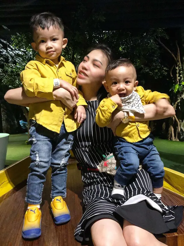 Hamil Anak Ketiga, Ini 7 Potret Kezia Karamoy Eks Cherrybelle dengan Buah Hatinya