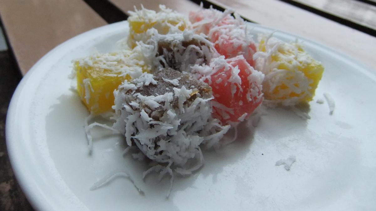 Resep Cenil Singkong Takaran Sendok, Jajanan Tradisional Kenyal dan Manis