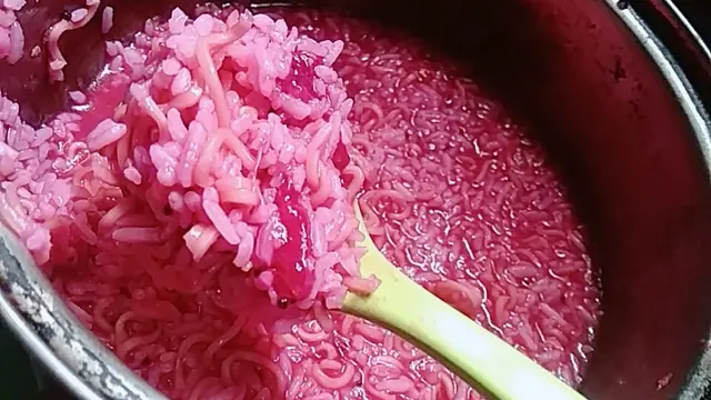 6 Menu Kombinasi Makanan Campur Buah Ini Nyeleneh Banget