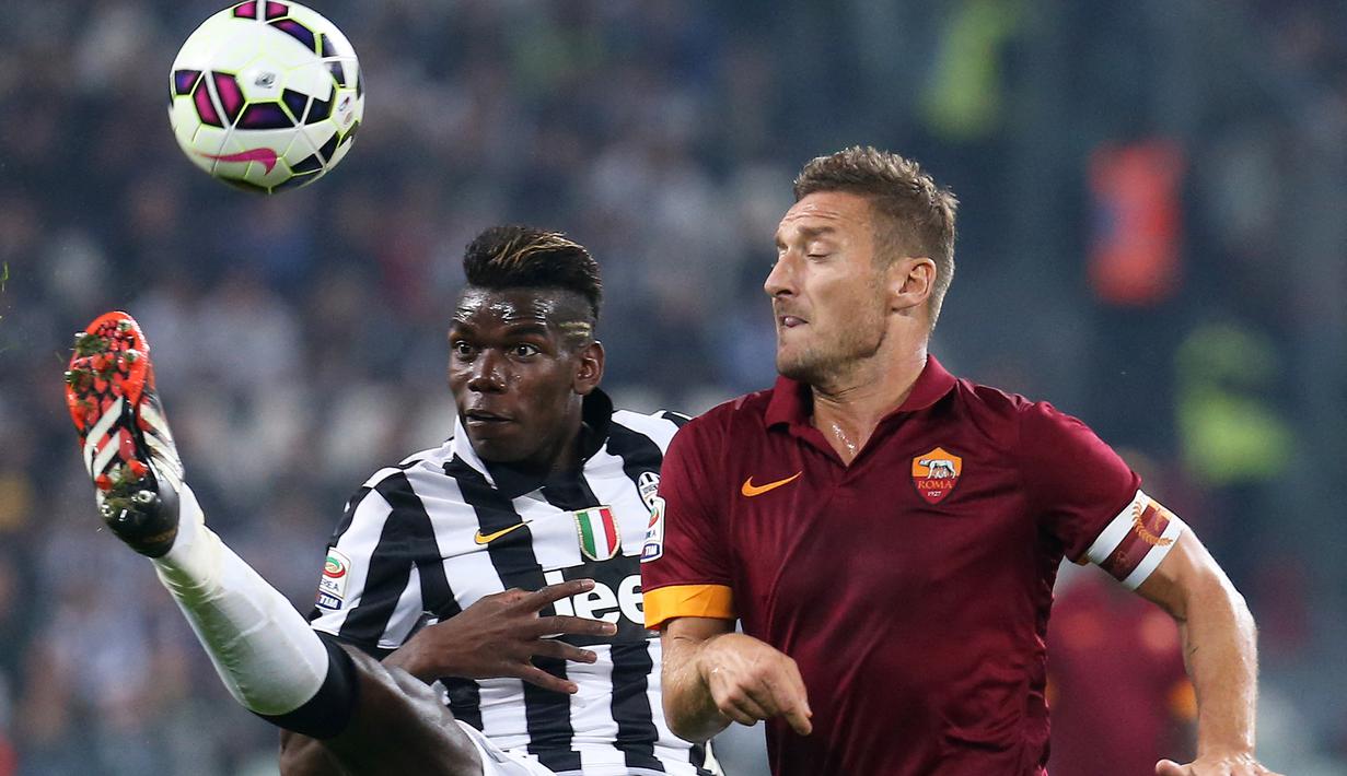 Paul Pogba. Hanya memperkuat satu tim di Serie A yaitu Juventus setelah dilepas Manchester United pada awal musim 2012/2013. Total 4 musim bersama Juventus tampil dalam 178 laga di semua ajang dengan mencetak 34 gol. (AFP/Marco Bertorello)