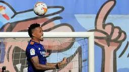 Bertanding di Estadio Municipal de Balaidos, Real Madrid menang 2-1 atas tuan rumah. (AP/Lalo R. Villar)