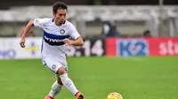 Bek Inter Milan asal Jepang, Yuto Nagatomo. (AFP/Giuseppe Cacace)
