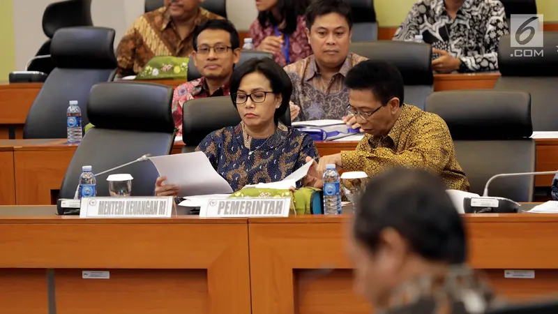 Sri Mulyani Bersama Gubernur BI Rapat Dengan Banggar DPR
