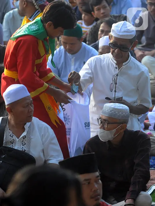 “Kami juga bersyukur dan berterima kasih pada jemaah dan donatur yang telah mempercayakan kurbannya di PDM Muhammadiyah,” tutur Maulana. (merdeka.com/Arie Basuki)