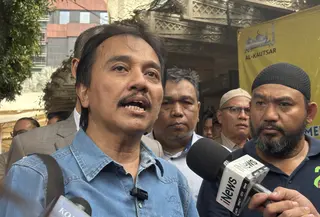Pakar telematika Roy Suryo menghadiri pemeriksaan terkait kasus tudingan ijazah palsu Presiden ke-7 RI Joko Widodo (Jokowi). (Liputan6.com/Ady Anugrahadi)